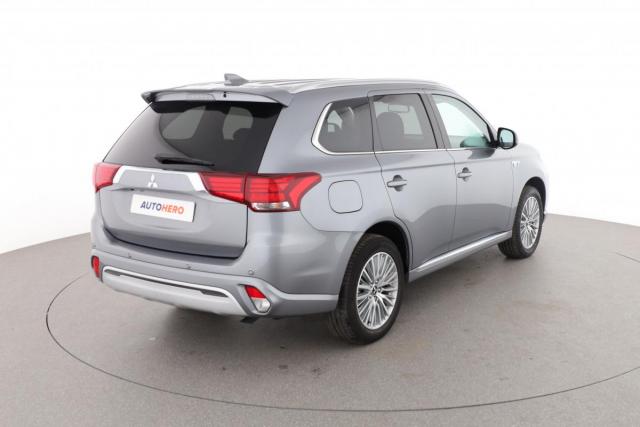 Mitsubishi Outlander image 1