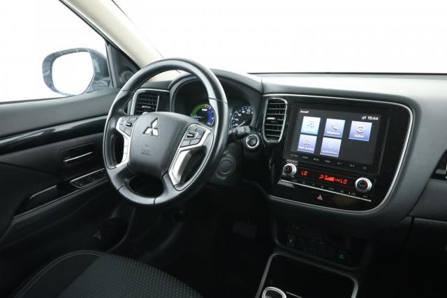 Mitsubishi Outlander image 7