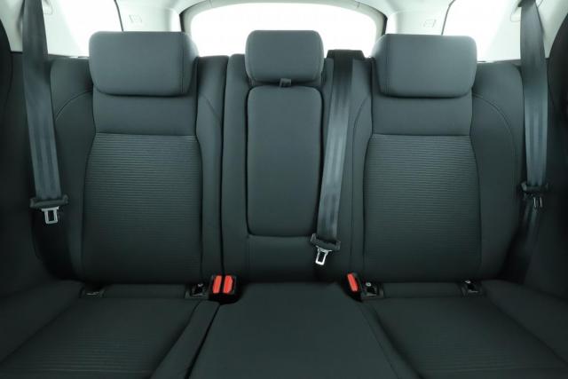 Land Rover Discovery Sport image 6