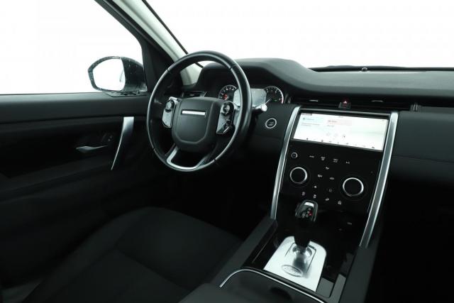 Land Rover Discovery Sport image 5