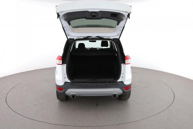 Ford Kuga image 8
