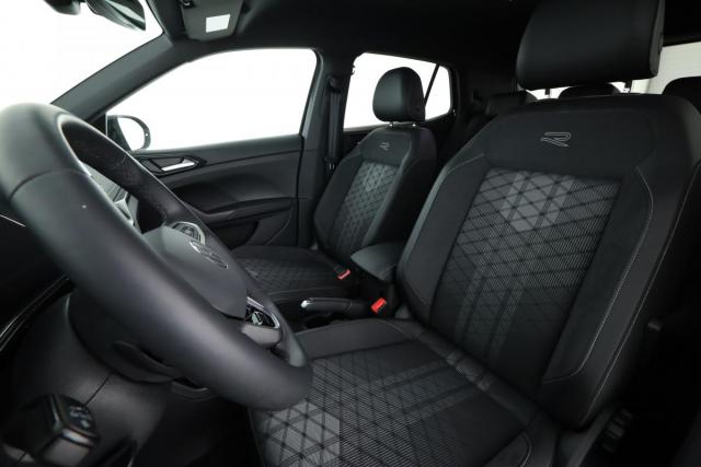Volkswagen T-Cross image 3