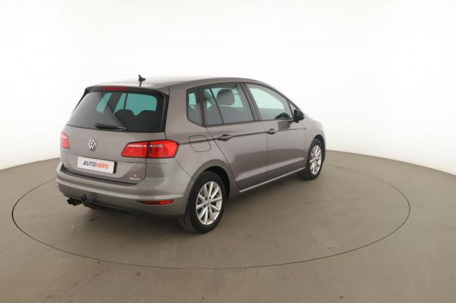 Volkswagen Golf Sportsvan image 2