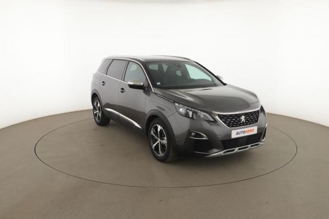 Peugeot 5008 image 1