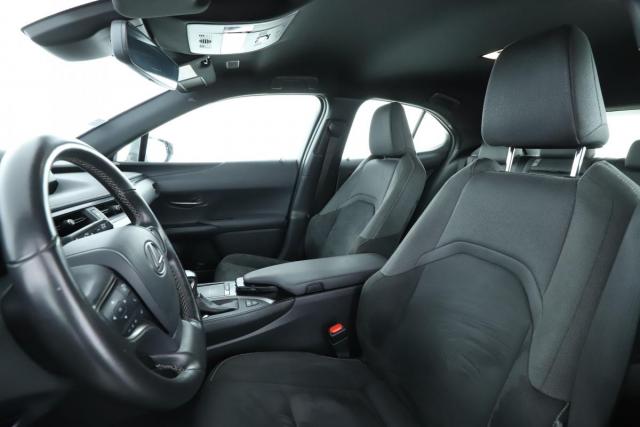 Lexus Ux image 7