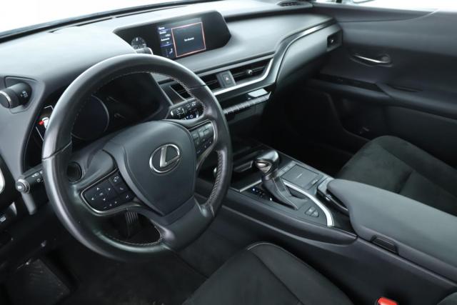 Lexus Ux image 1