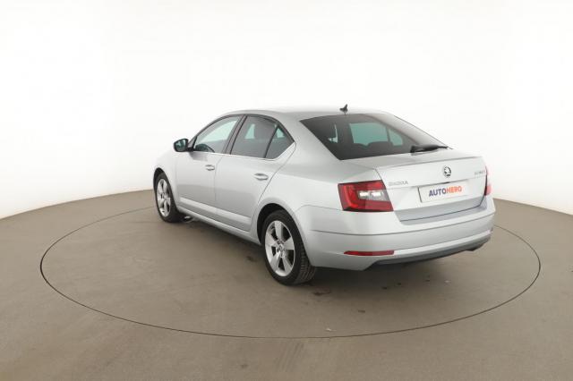 Skoda Octavia image 2