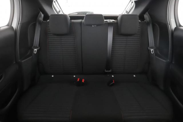 Peugeot 208 image 2