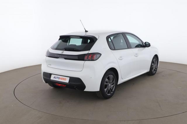 Peugeot 208 image 7