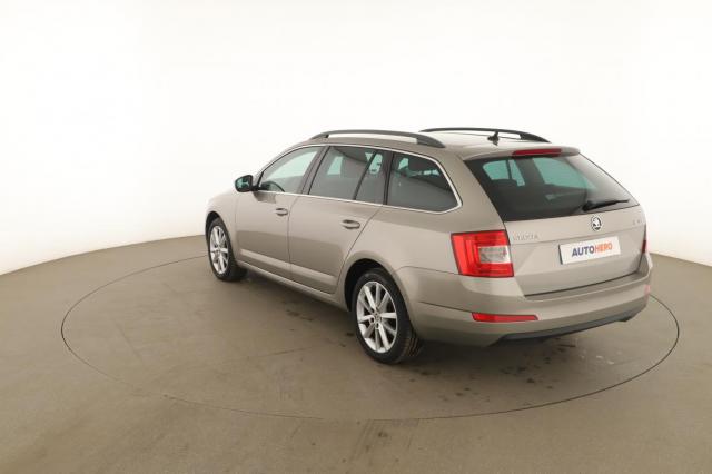 Skoda Octavia image 3