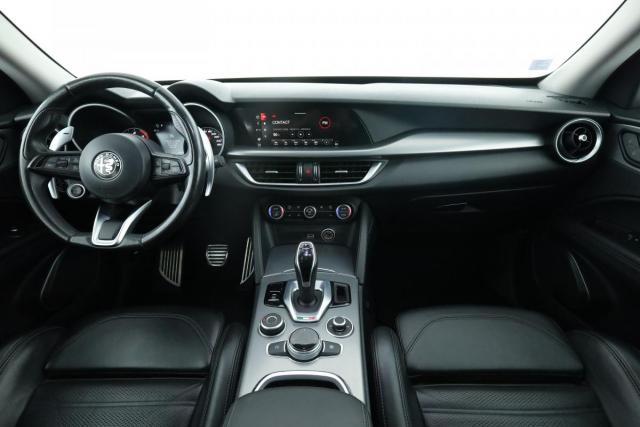 Alfa Romeo Stelvio image 2