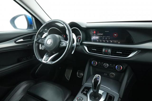 Alfa Romeo Stelvio image 5