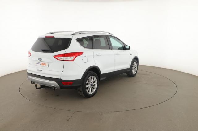 Ford Kuga image 2