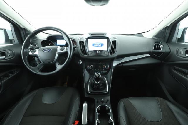 Ford Kuga image 1