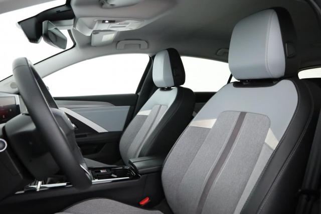 Opel Astra image 6