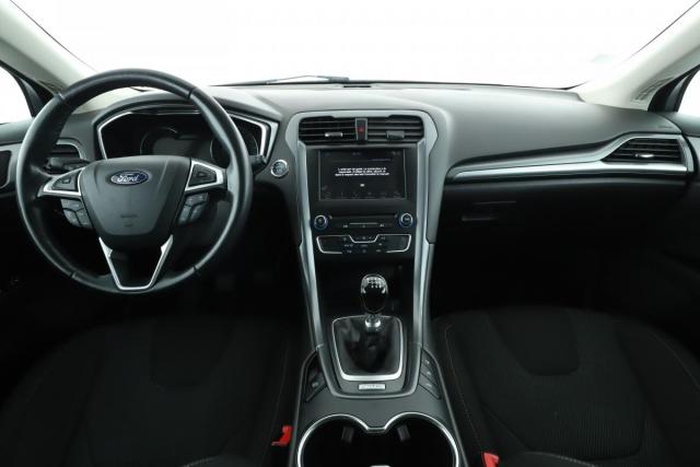 Ford Mondeo image 5