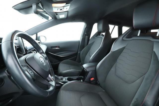 Toyota Corolla Touring Sports image 1