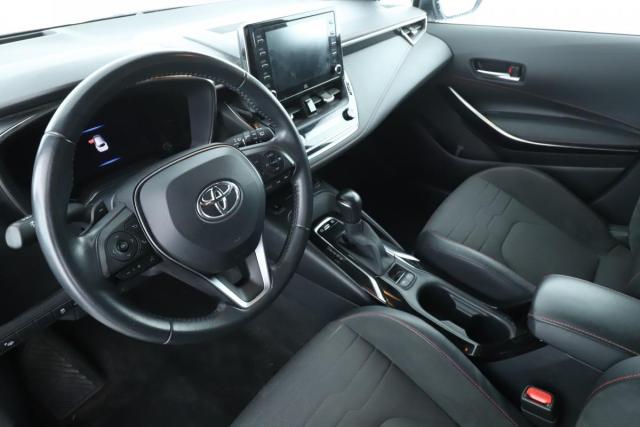 Toyota Corolla Touring Sports image 9