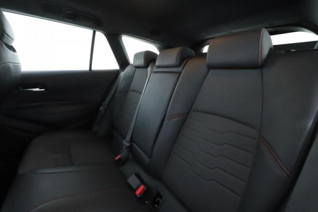 Toyota Corolla Touring Sports image 8
