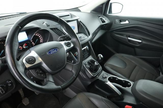 Ford Kuga image 4