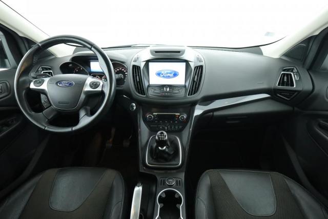 Ford Kuga image 3