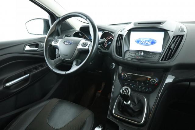 Ford Kuga image 8