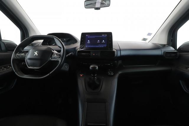Peugeot Rifter image 9