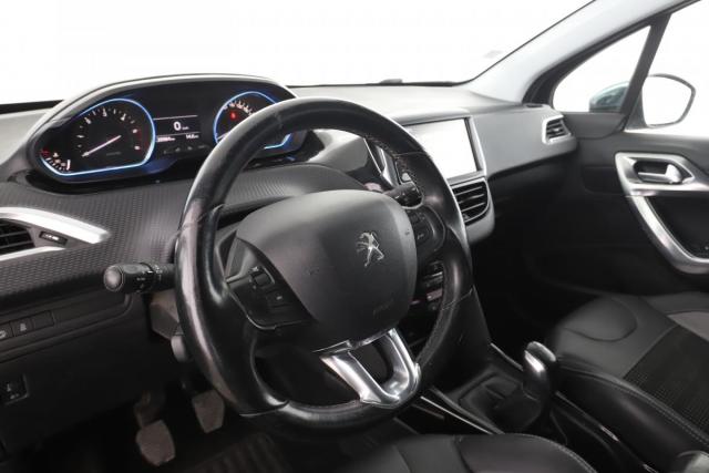 Peugeot 2008 image 3