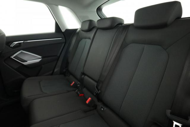 Audi Q3 image 9