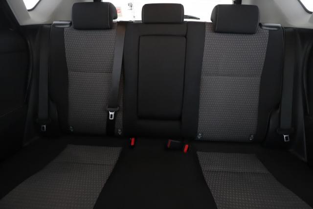 Toyota Auris image 3