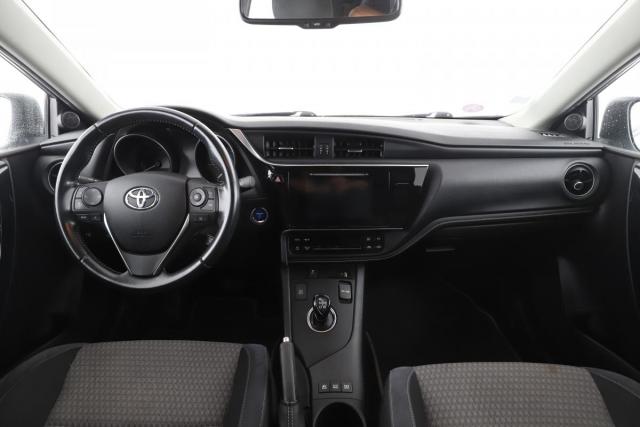 Toyota Auris image 5