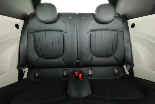 Mini Cabrio image 9