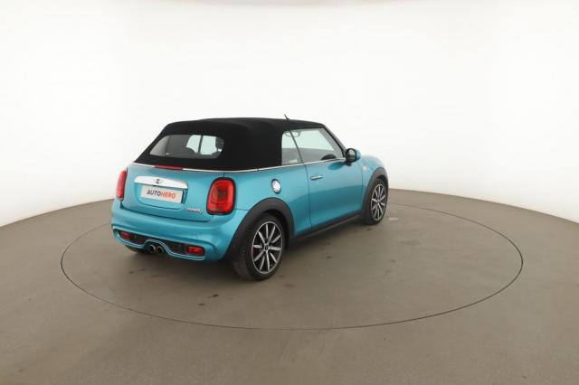 Mini Cabrio image 2