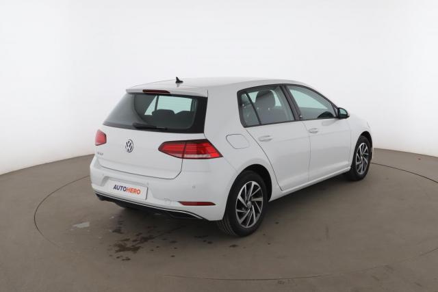 Volkswagen Golf image 5