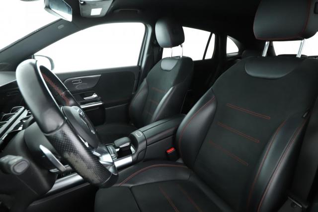 Mercedes Benz Gla image 7