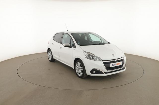 Peugeot 208 image 6