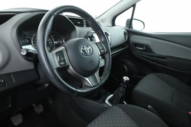Toyota Yaris image 2
