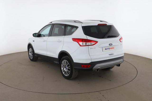 Ford Kuga image 9