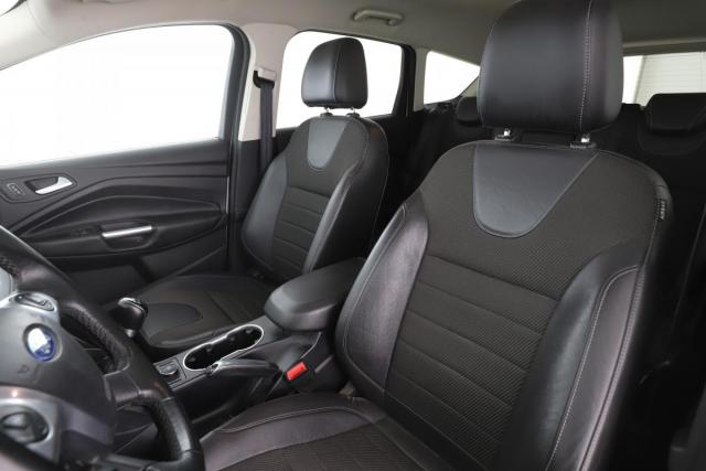 Ford Kuga image 5