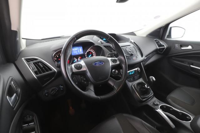 Ford Kuga image 4