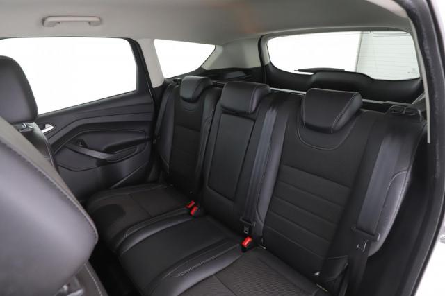 Ford Kuga image 1