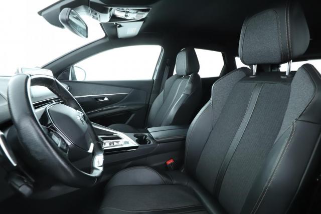 Peugeot 3008 image 8
