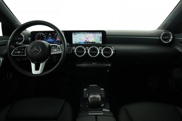 Mercedes Benz Cla image 9