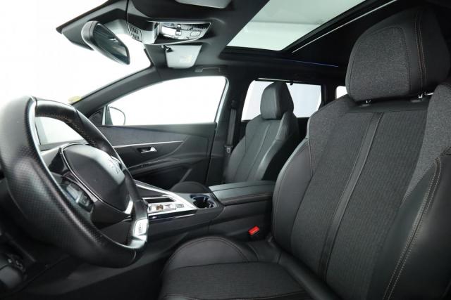 Peugeot 5008 image 1