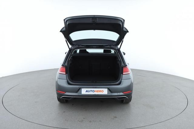 Volkswagen Golf image 8