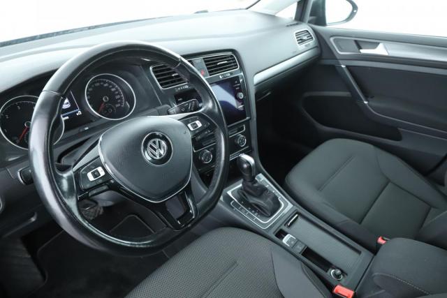 Volkswagen Golf image 7