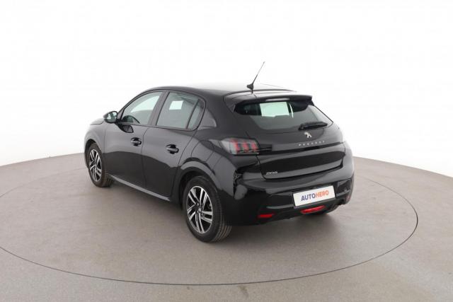 Peugeot 208 image 8