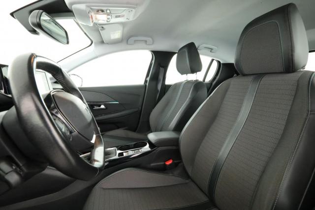 Peugeot 208 image 3
