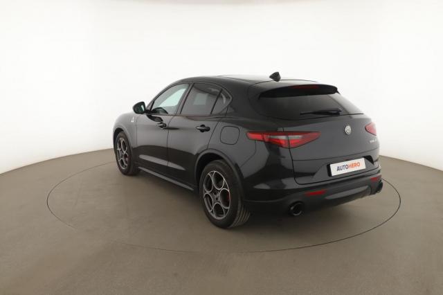 Alfa Romeo Stelvio image 5