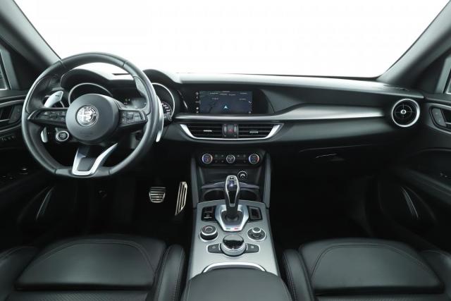 Alfa Romeo Stelvio image 1